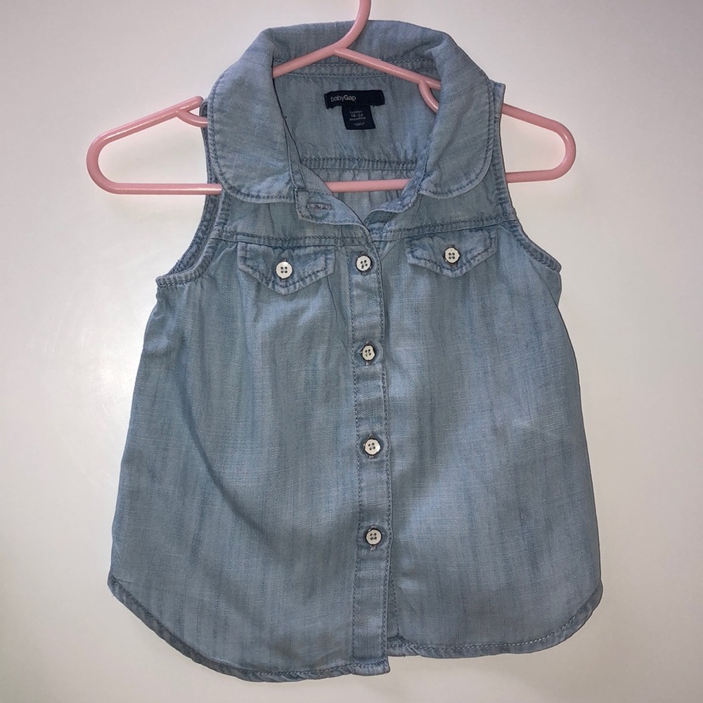 Baby Gap Chambray Sleeveless Button Up